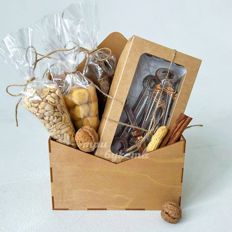 Конверт на 23 февраля с шок. инструментами